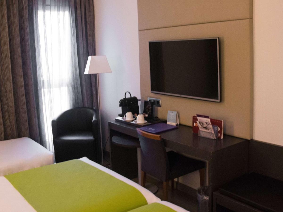 Mercure Madrid Centro Esterno foto