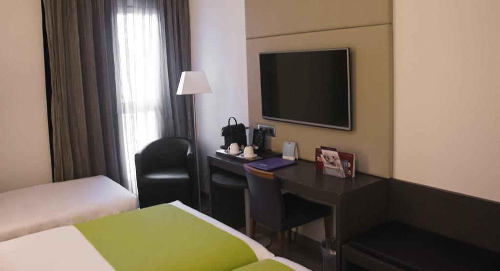 Mercure Madrid Centro Camera foto